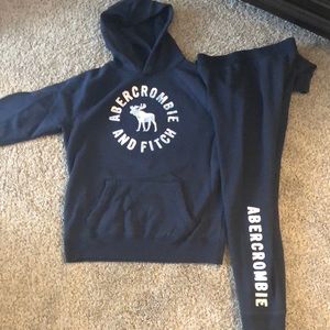 Abercrombie and kids Sweatpants/sweatshirt set.